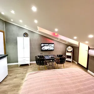 Levent Palace Stdyo , İstanbul Türkiye